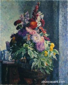 Interior with a bouquet of flowers