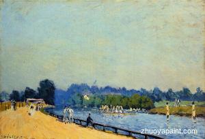 Road from Hampton Court